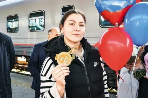 Олимпийские грезы Екатерины Фадеевой. Девушку, попавшую в борьбу случайно, специалисты называют борцовским самородком